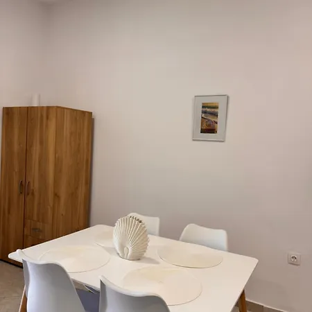 Gold Coast Luxury Apartment