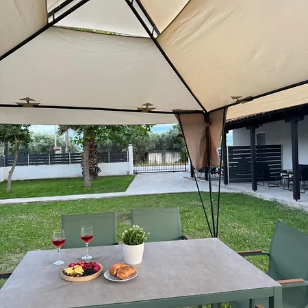 Gold Coast Luxury Nea Triglia