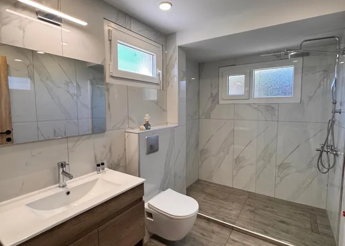 Gold Coast Luxury Lägenhet Nea Triglia